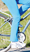 Frau beim Fahrradfahren