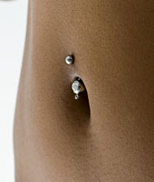 Bauchnabelpiercing