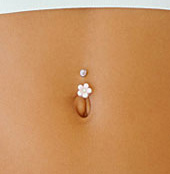 Bauchnabelpiercing