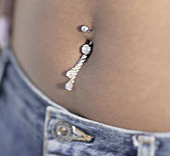 Bauchnabelpiercing