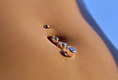 Bauchnabelpiercing