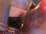 Das Bild zeigt ein Glas mit Gl�hwein. 