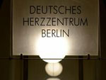 Ein Schild mit der Aufschrift