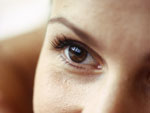 Das Bild zeigt ein Auge.