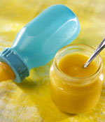 Brei und Milchflasche
