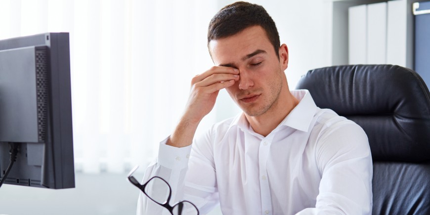 Dolor debajo de los ojos y picazón Dolor debajo de los ojos y picazón