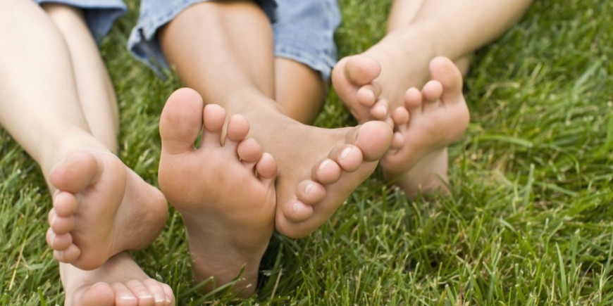a que se debe la sudoracion excesiva en los pies