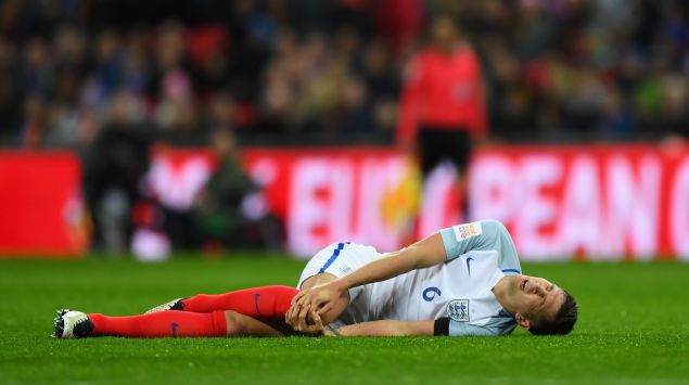 Ein Meniskusriss ist eine typische Sportverletzung und eine häufige Ursache für Knieschmerzen und Schwellungen im Knie. Der Grund: Menisken dienen als eine Art "Stoßdämper" im Kniegelenk.
