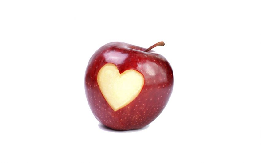 Vitamine aus Nahrungsmitteln wie Obst und Gemüse kann der Körper besser verwerten.