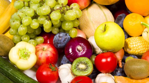Das Bild zeigt Obst und Gemüse.